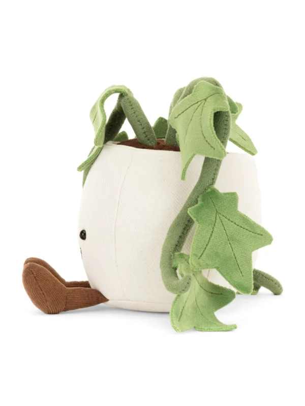 Jellycat 趣味常春藤娃娃細節特寫，呈現精緻親膚的聚酯纖維材質與立體燈芯絨雙腿