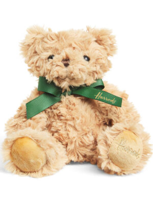 Harrods 捲毛亨利熊絨毛玩具側面展示，採用環保再生聚酯纖維製作