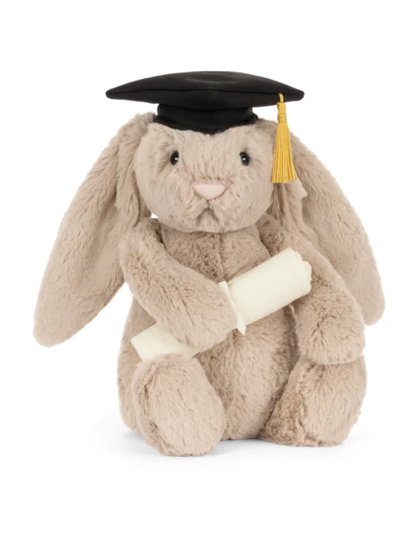 JCDB2610004-83_2 Bashful Bunny Graduation Outfit (31cm) Jellycat 畢業兔兔細節,展示柔軟絨毛與帶有金色流蘇的學士帽設計