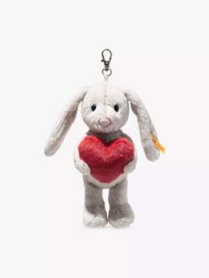 SFAK2610003-00 德國 Steiff 可愛 Hoppie 抱心兔子鑰匙扣正面照 - 15公分白色絨毛娃娃包包吊飾